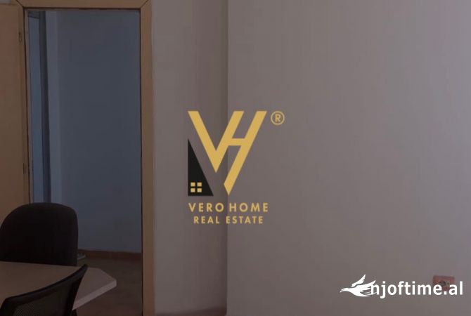 Ambient biznesi me qera 3+1 ne Tirane - 360 Euro