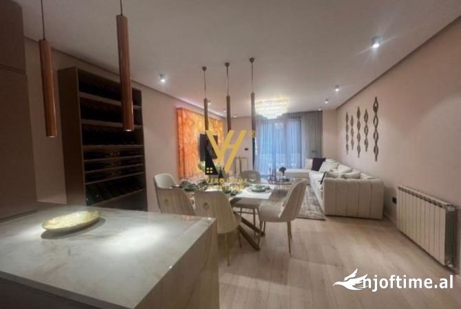 Shtepi me qera 2+1 ne Tirane - 1,800 Euro