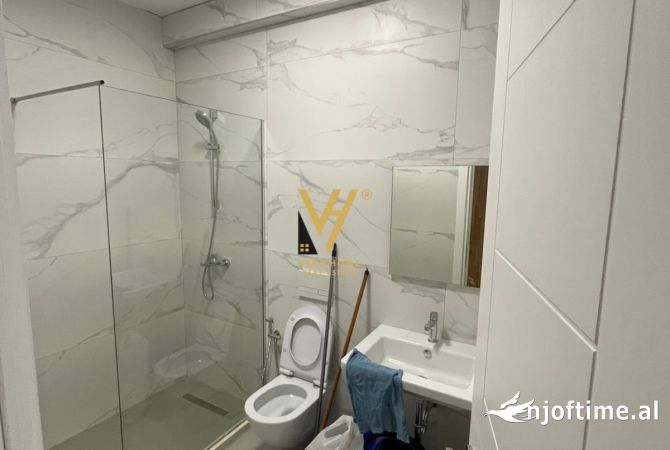 Shtepi me qera 2+1 ne Tirane - 1,100 Euro