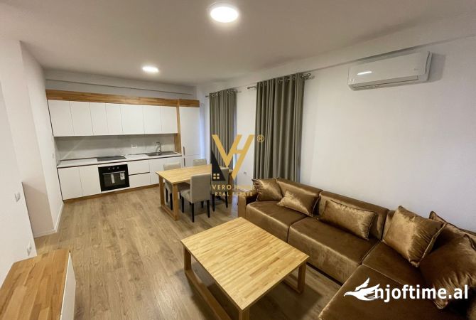 Shtepi me qera 2+1 ne Tirane - 900 Euro