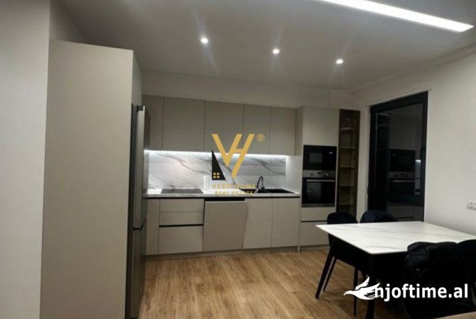 Shtepi me qera 2+1 ne Tirane - 700 Euro