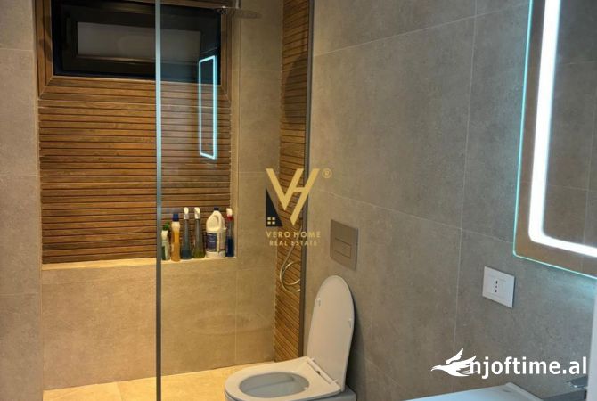 Ambient biznesi me qera 3+1 ne Tirane - 70,000 Leke