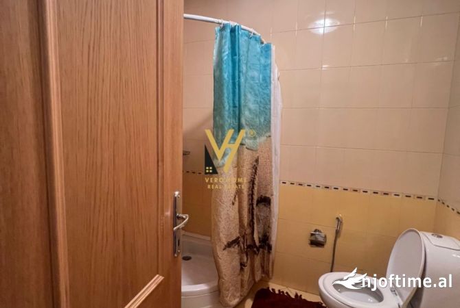 Shtepi me qera Apartament ne Tirane, 3+1, Mobilimi E mobiluar, Pagesa 1,200  Euro.