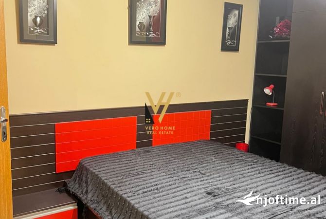 Shtepi me qera Apartament ne Tirane, 3+1, Mobilimi E mobiluar, Pagesa 1,200  Euro.