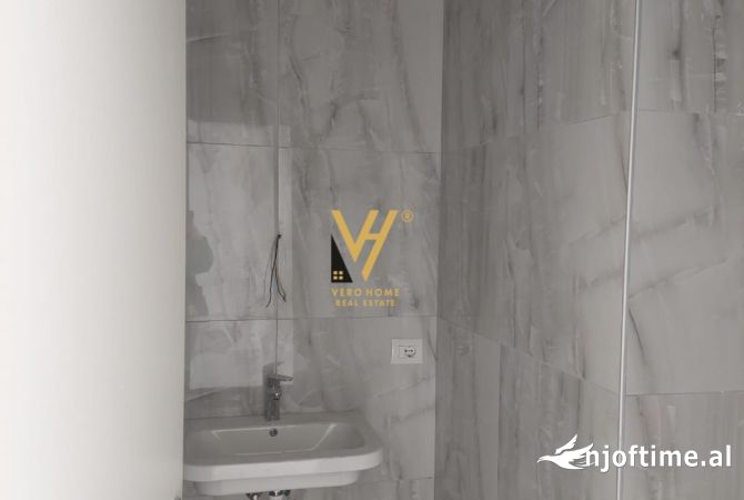 Ambient biznesi ne shitje 1+1 ne Tirane - 228,000 Euro