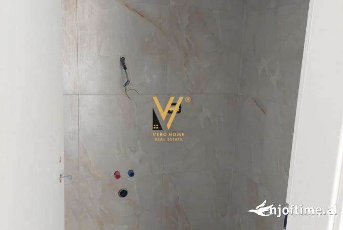 Ambient biznesi ne shitje 1+1 ne Tirane - 207,700 Euro