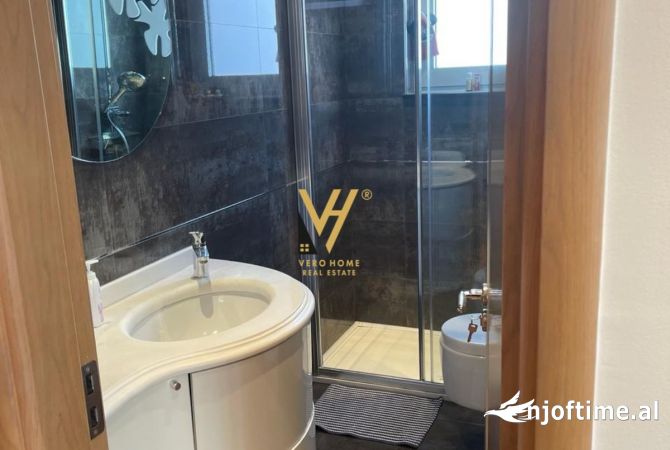 Shtepi me qera Apartament ne Tirane, 2+1, Mobilimi E mobiluar, Pagesa 2,000  Euro.