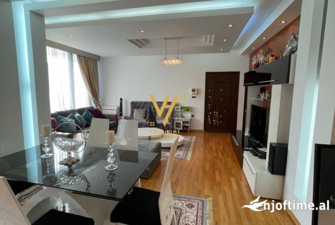 Shtepi me qera 2+1 ne Tirane - 2,000 Euro