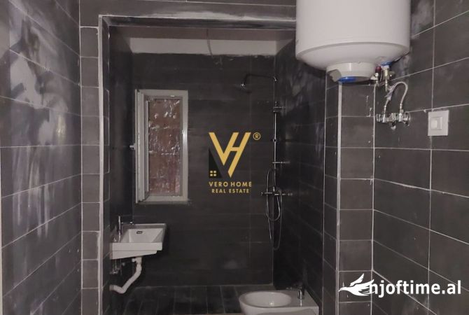 Shtepi ne shitje Apartament ne Tirane, 1+1, Mobilimi Bosh, pa mobiluar, Pagesa 120,000  Euro.