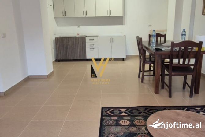 Shtepi me qera Apartament ne Tirane, 2+1, Mobilimi E mobiluar, Pagesa 500  Euro.