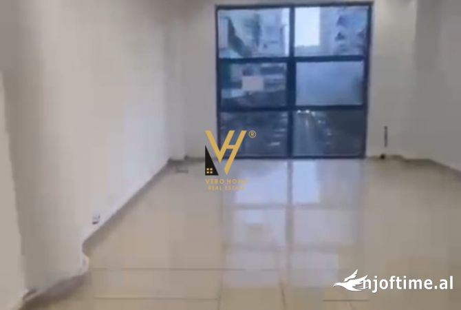 Ambient biznesi me qera 3+1 ne Tirane - 50,000 Leke