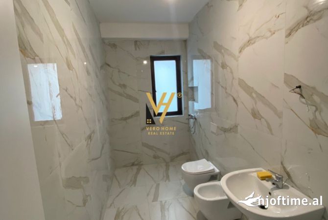 Ambient biznesi me qera 3+1 ne Tirane - 700 Euro