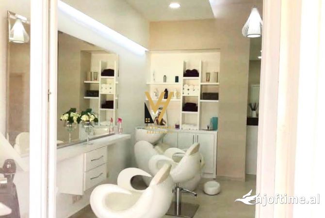 Ambient biznesi me qera 3+1 ne Tirane - 500 Euro