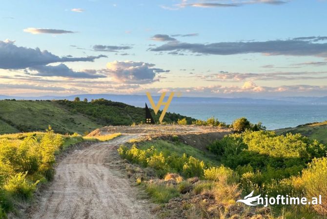 Truall ose Toke  ne Durres - 580,000 Euro