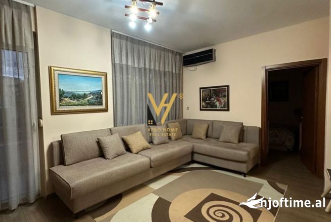 Shtepi me qera 2+1 ne Tirane - 900 Euro