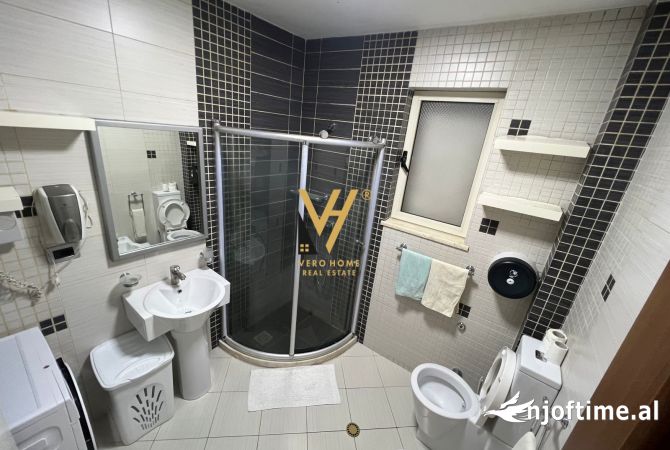 Shtepi me qera 4+1 ne Tirane - 1,300 Euro