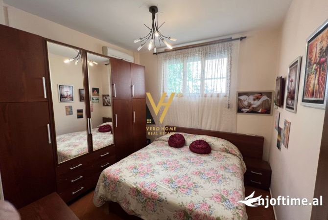 Shtepi me qera Apartament ne Tirane, 4+1, Mobilimi E mobiluar, Pagesa 1,300  Euro.