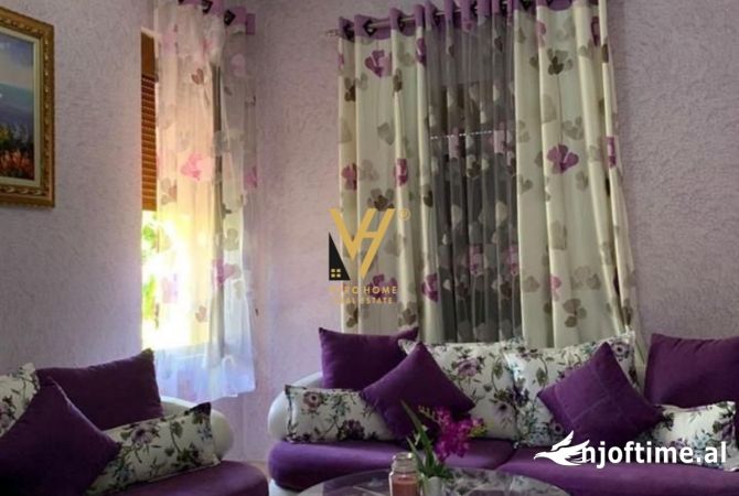 Shtepi ne shitje Vila Luksoze ne Tirane, 5+1, Mobilimi E mobiluar, Pagesa 195,000  Euro.