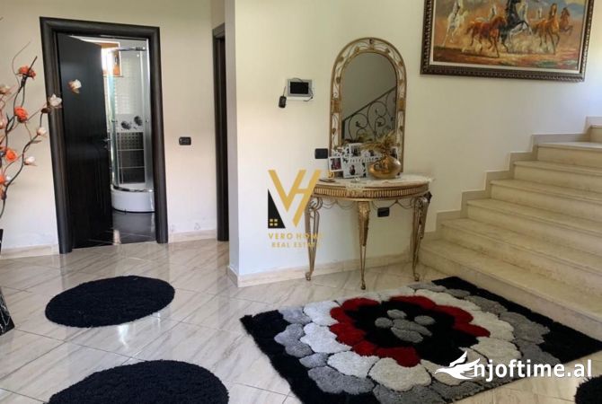 Shtepi ne shitje Vila Luksoze ne Tirane, 5+1, Mobilimi E mobiluar, Pagesa 195,000  Euro.