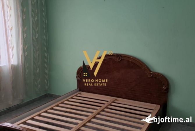 Shtepi me qera Apartament ne Tirane, 2+1, Mobilimi E mobiluar, Pagesa 40,000  Leke.