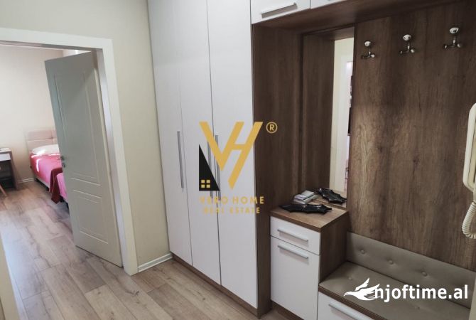 Shtepi ne shitje Apartament ne Tirane, 2+1, Mobilimi E mobiluar, Pagesa 207,000  Euro.