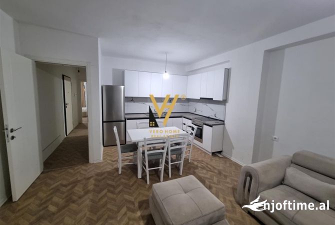 Shtepi me qera 2+1 ne Tirane - 650 Euro