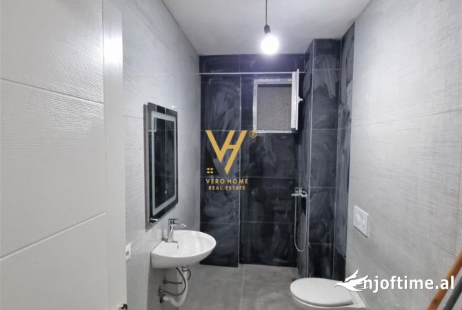 Shtepi me qera Apartament ne Tirane, 2+1, Mobilimi E mobiluar, Pagesa 650  Euro.
