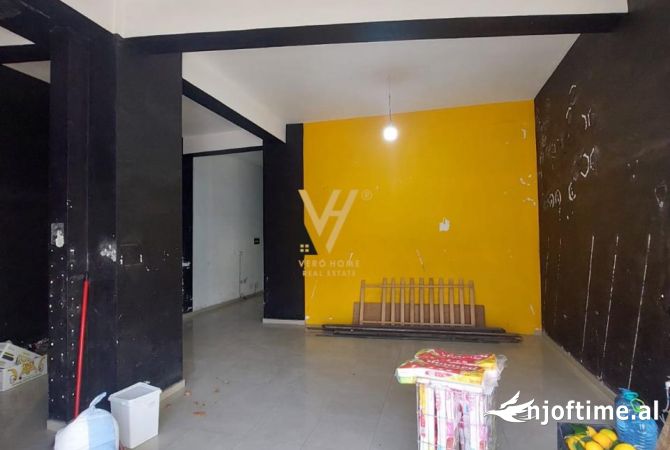Ambient biznesi me qera 1+1 ne Tirane - 50,000 Leke