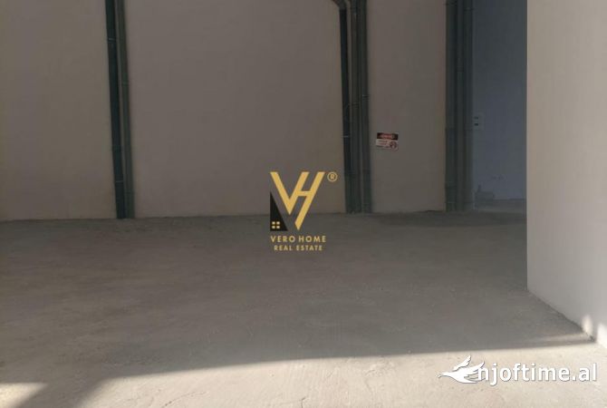Ambient biznesi me qera 1+1 ne Tirane - 4,000 Euro