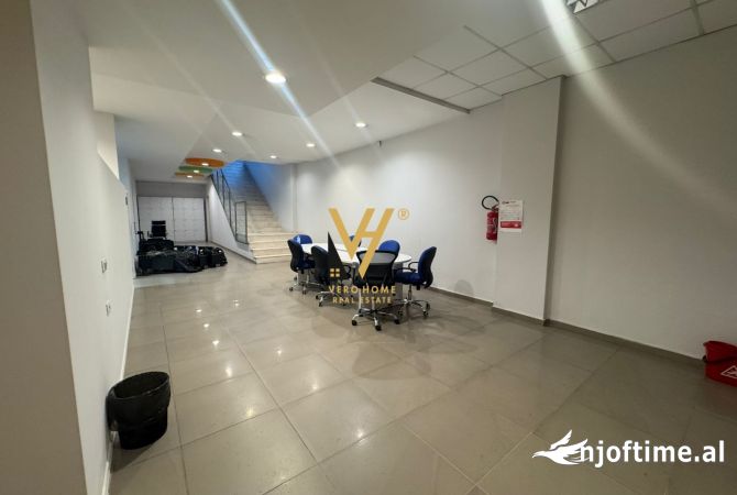 Ambient biznesi me qera 3+1 ne Tirane - 9,000 Euro