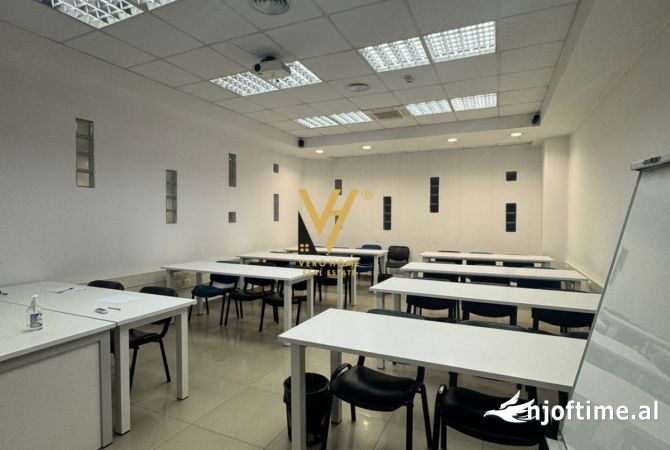 Ambient biznesi me qera 3+1 ne Tirane - 12,000 Euro