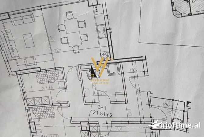 Ambient biznesi me qera 3+1 ne Tirane - 1,300 Euro