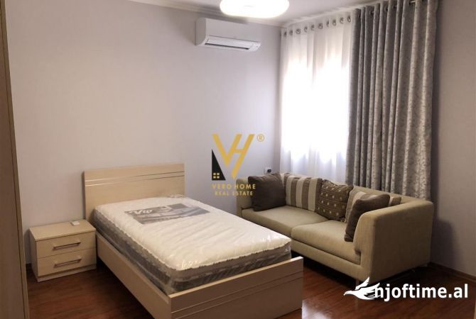 Shtepi me qera 3+1 ne Tirane - 1,100 Euro