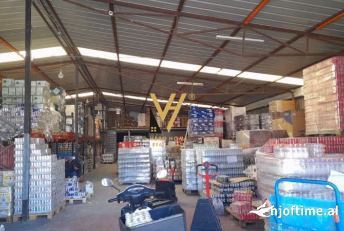 Ambient biznesi me qera 4+1 ne Tirane - 3,500 Euro