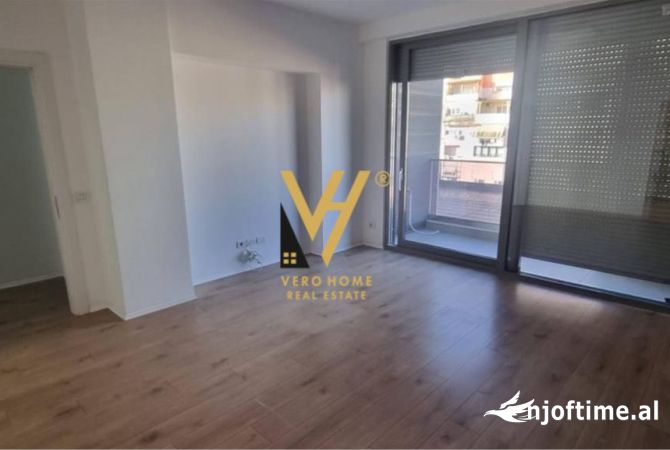 Ambient biznesi me qera 3+1 ne Tirane - 1,500 Euro