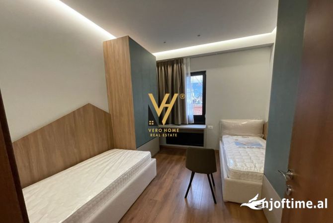 Shtepi me qera 2+1 ne Tirane - 830 Euro
