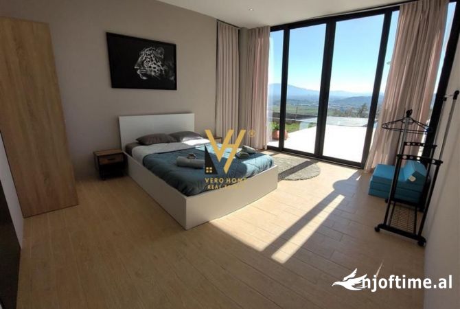 Shtepi me qera 5+1 ne Tirane - 7,000 Euro