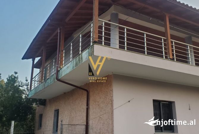 Shtepi ne shitje Vila Luksoze ne Tirane, 4+1, Mobilimi Bosh, pa mobiluar, Pagesa 235,000  Euro.