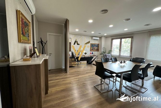 Ambient biznesi me qera 3+1 ne Tirane - 3,100 Euro