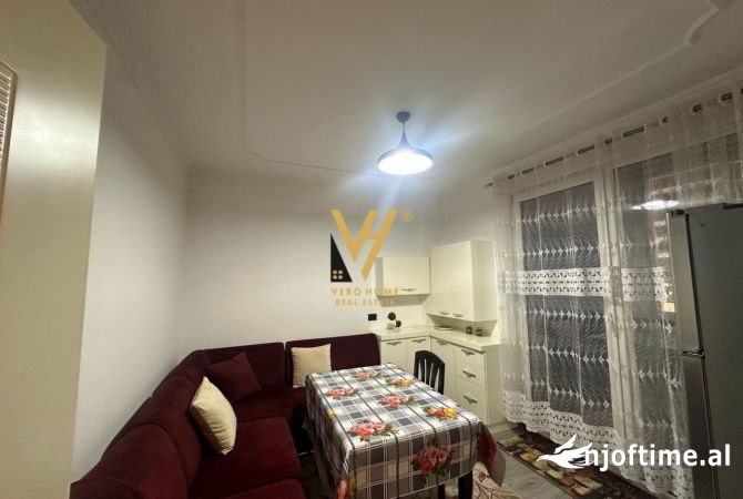 Shtepi ne shitje Apartament ne Tirane, 3+1, Mobilimi E mobiluar, Pagesa 265,000  Euro.