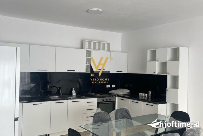 Shtepi me qera 3+1 ne Tirane - 1,200 Euro