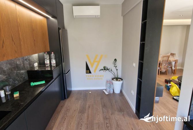 Shtepi me qera Apartament ne Tirane, 2+1, Mobilimi E mobiluar, Pagesa 1,100  Euro.