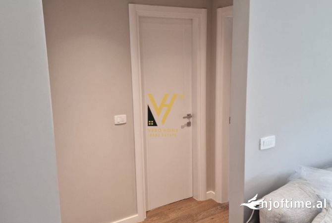 Shtepi me qera 2+1 ne Tirane - 1,100 Euro