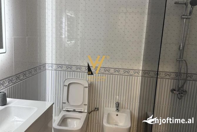 Shtepi me qera Apartament ne Tirane, 2+1, Mobilimi E mobiluar, Pagesa 700  Euro.