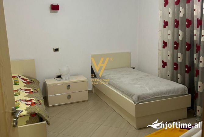 Shtepi me qera 7+1 ne Tirane - 3,000 Euro