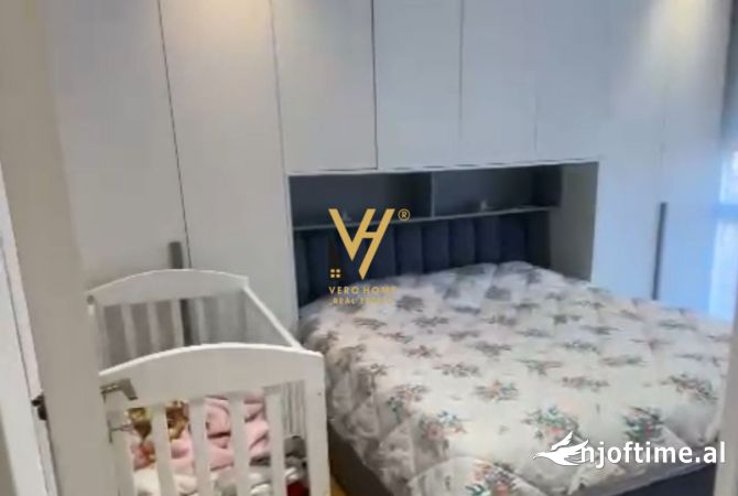 Shtepi ne shitje Apartament ne Tirane, 2+1, Mobilimi E mobiluar, Pagesa 160,000  Euro.