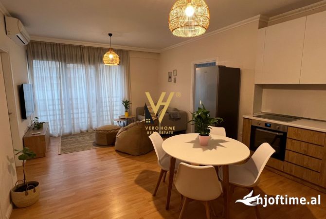 Shtepi me qera Apartament ne Tirane, 2+1, Mobilimi E mobiluar, Pagesa 800  Euro.