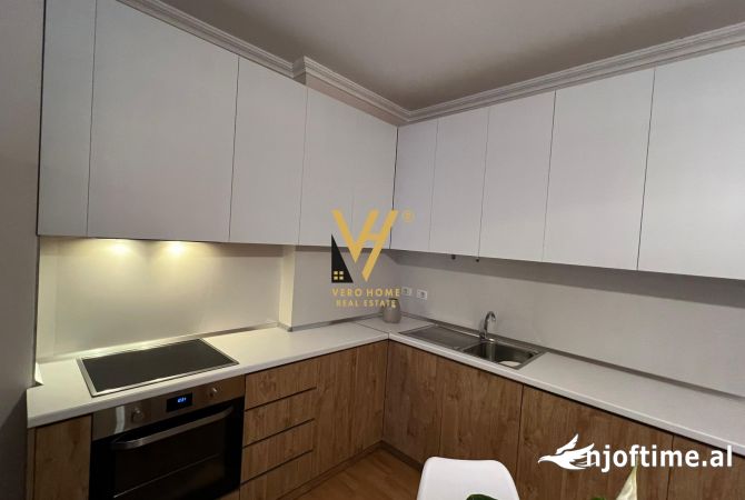 Shtepi me qera Apartament ne Tirane, 2+1, Mobilimi E mobiluar, Pagesa 800  Euro.