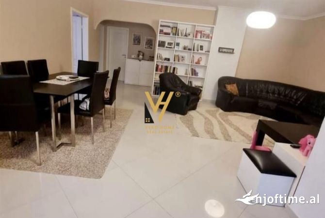 Casa in affitto 3+1 a Tirana - 1,100 Euro