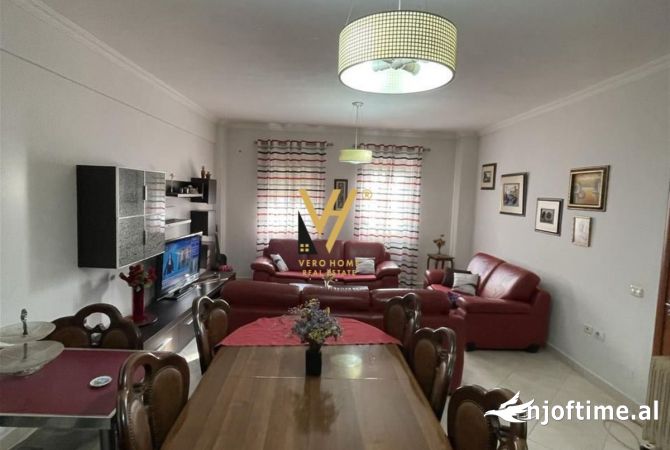 Shtepi me qera Apartament ne Tirane, 2+1, Mobilimi E mobiluar, Pagesa 450  Euro.